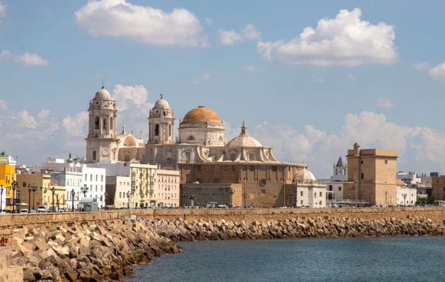 Descubre el Carnaval de Cádiz - mucho más que una fiesta